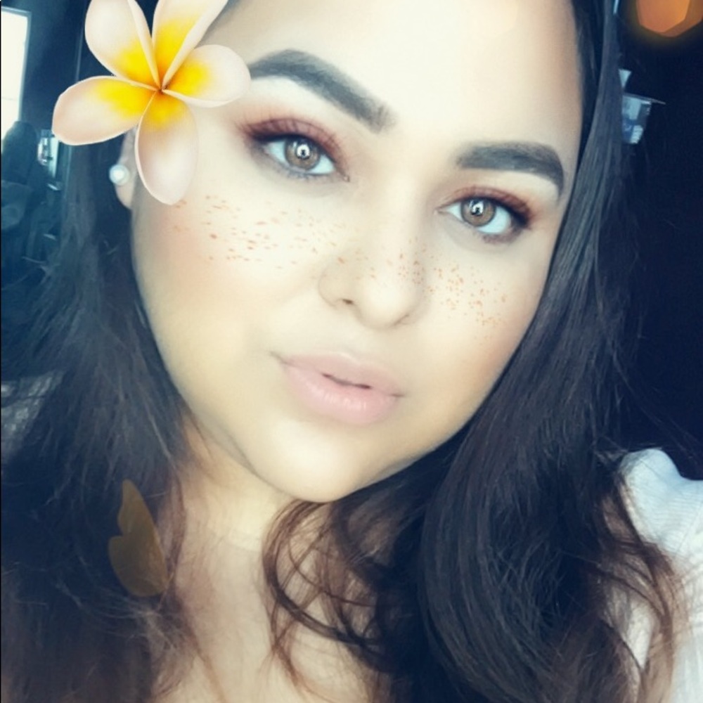 Meet your Posher, Kimberly ! 😘